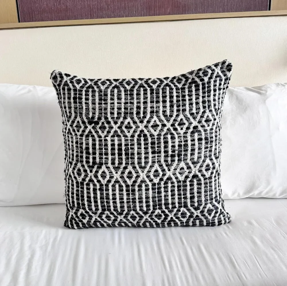 Maker's Craft Vintage Decorative 20 x 20 Pillow Cover